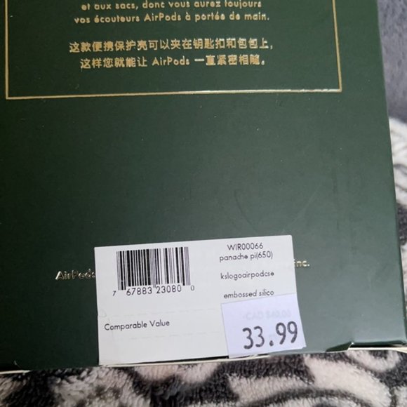 Kate Spade New York AirPods Case With Clip Panache Pink - Picture 16 of 16